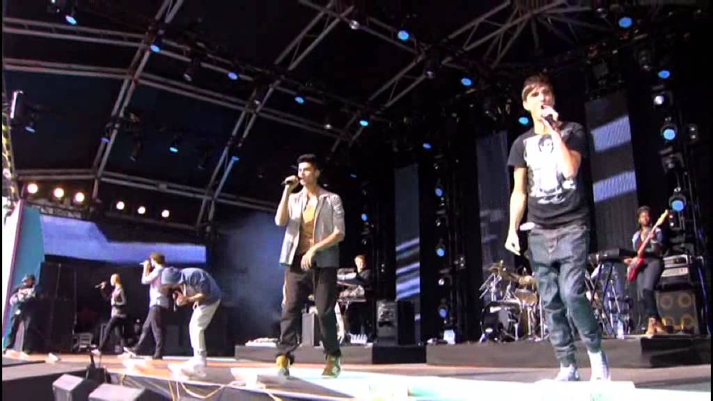 Behind Bars Live @ Sainsbury's Super Saturday