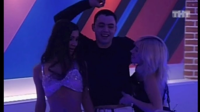 Әкесінің қызы секс көреді