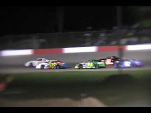 Jefferson Speedway Jason Erickson Aug 15th Heat Race from the stands ...