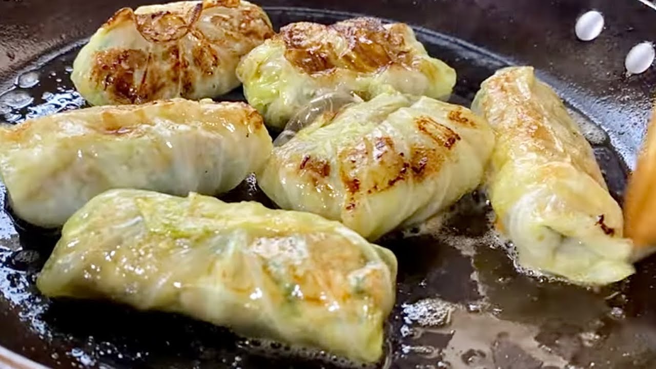 cabbage chicken roll recipe | chicken momos recipe fried