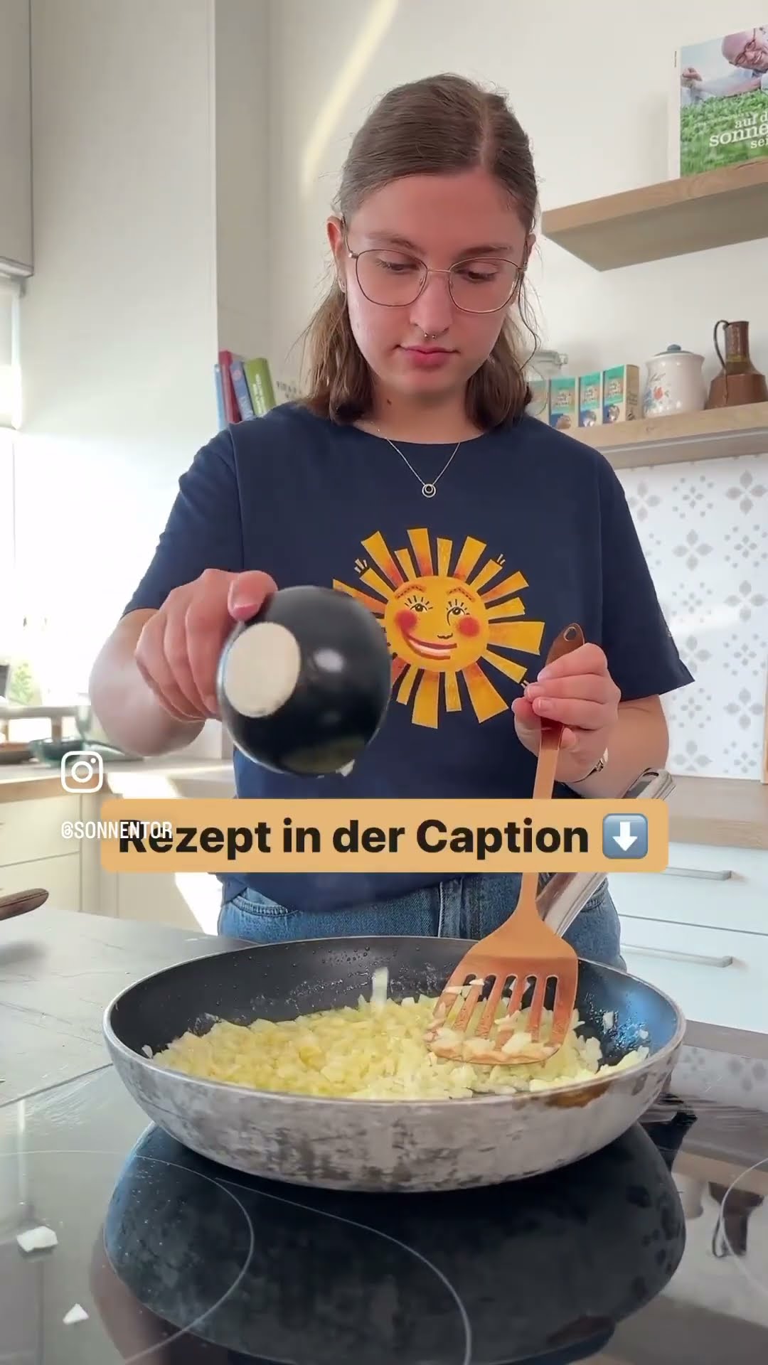 Veganes Gulasch 🥘🍽️ - YouTube