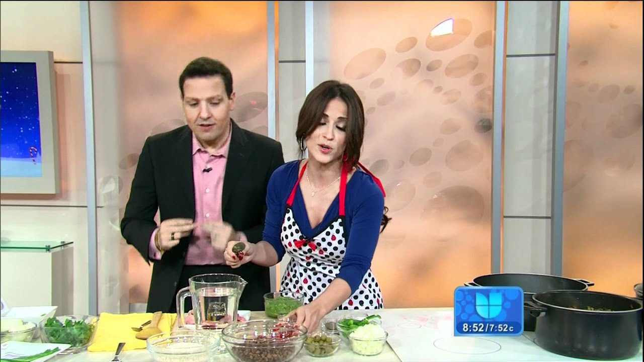 Cooking with Jackie Guerrido on ¡Despierta América! HD 2011/12/29; Blue ...