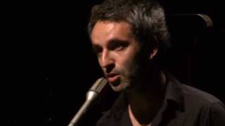 Video thumbnail of "Vincent Delerm - Dans tes bras  (Bataclan 2009)"