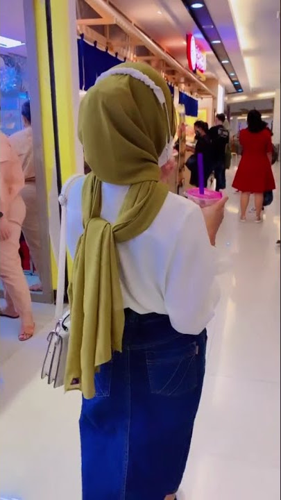 Story Mentahan halu jalan bareng cewe cantik. Buat manasin mantan prank temen.