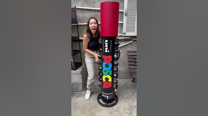 Desenhando com a maior caneta Posca do mundo! #shorts #shortsvideo