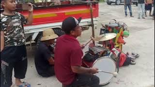 Begini Asiknya Alunan Musik Atraksi Topeng Monyet