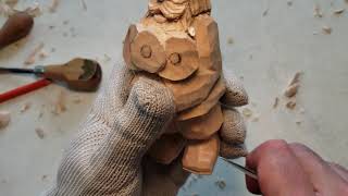 Carving the Nome Holding Daisies Part 4
