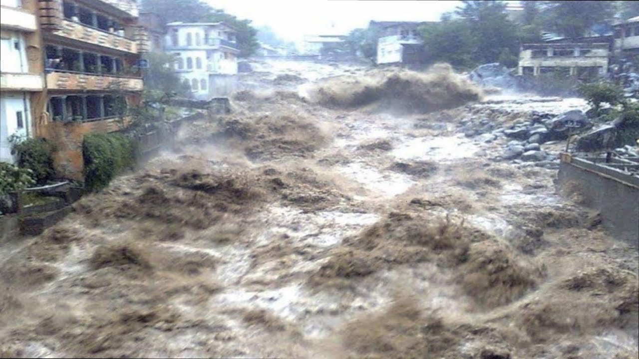 Russia is sinking! Flood and tornado in Kerch Crimea.