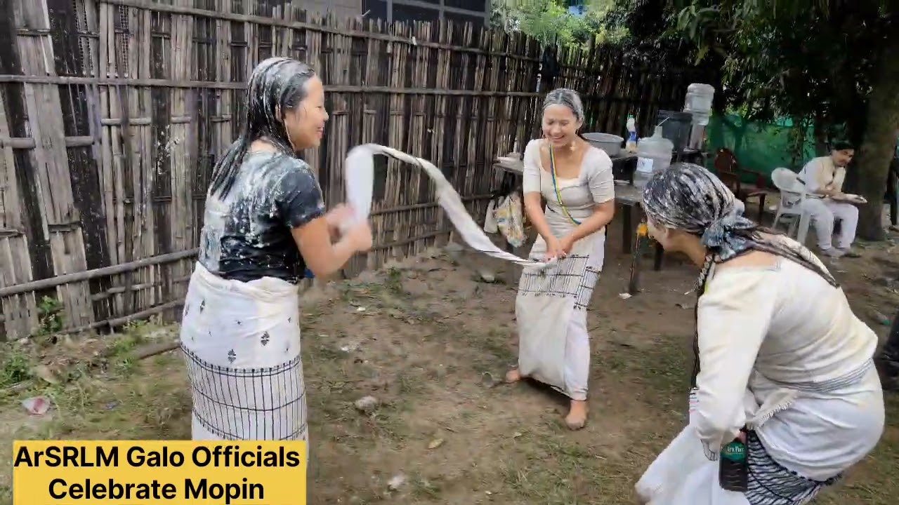 Galo officials of ArSRLM celebrate mopin.