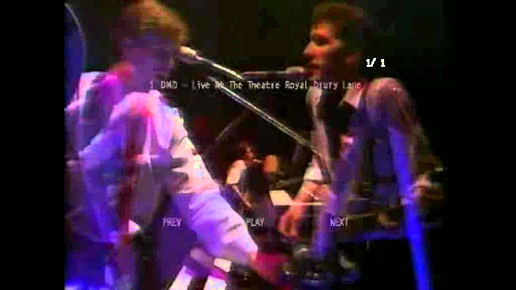 OMD - She's Leaving (Live, 1981)