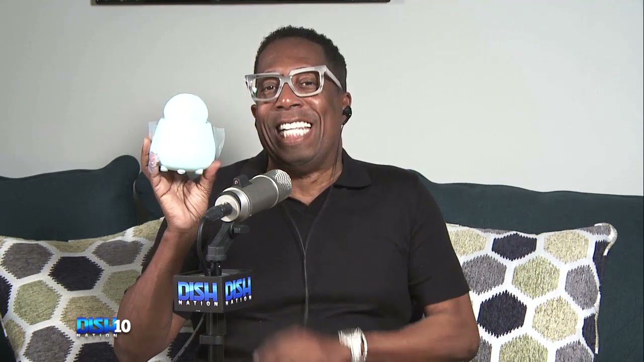 Today’s Deal: TAO Clean Orbital Facial Brush System with UV Sanitizing Base