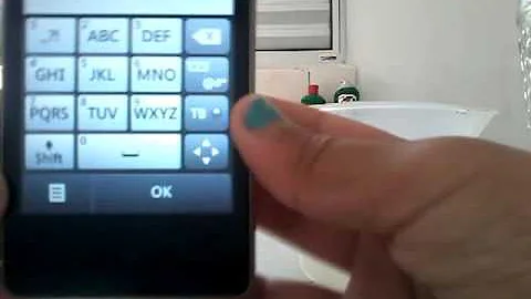 Como separar as letras do teclado do celular?