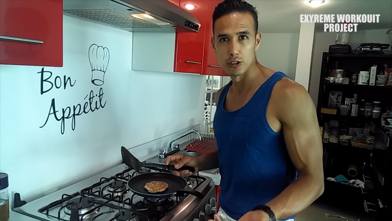  HOT CAKES DE PROTEINA RELLENOS DE TOCINO