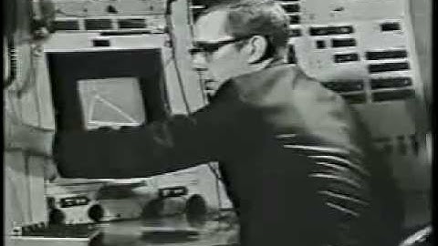 Ivan Sutherland - Sketchpad Demo (1 / 2)