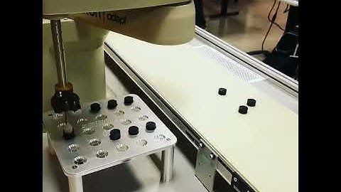 Adept Robot Omron Vision conveyor tracking