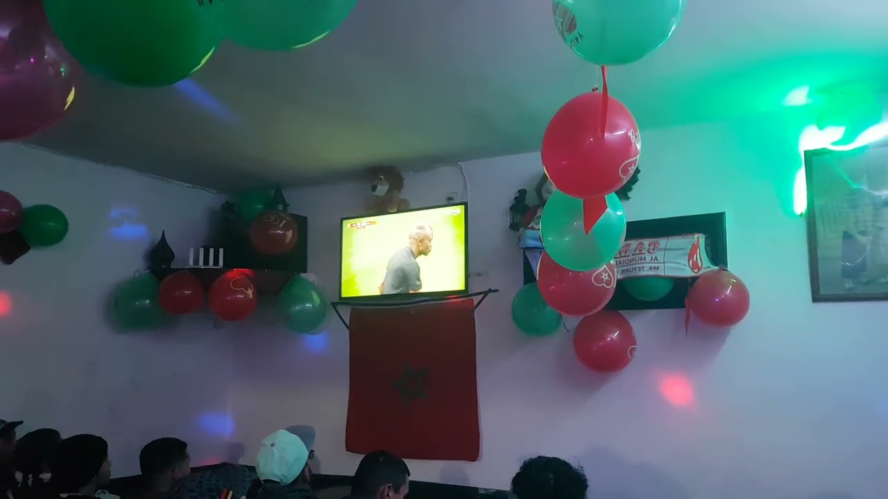 نهائي كأس أمم إفريقيا المقامة بالمملكة المغربية🇲🇦 ليلة الختام أجواء رائعة من مقهى الحي #تطوان 🇲🇦