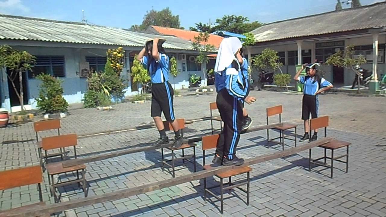 Permainan Olah Raga Berjalan Diatas Balok Titian Kelas 5 ...