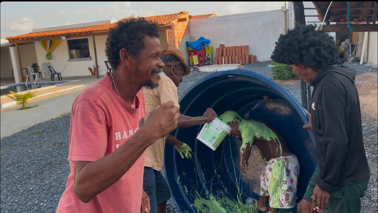 SEU RAIMUNDO APRONTOU COM O ANÃO CHAGUINHA