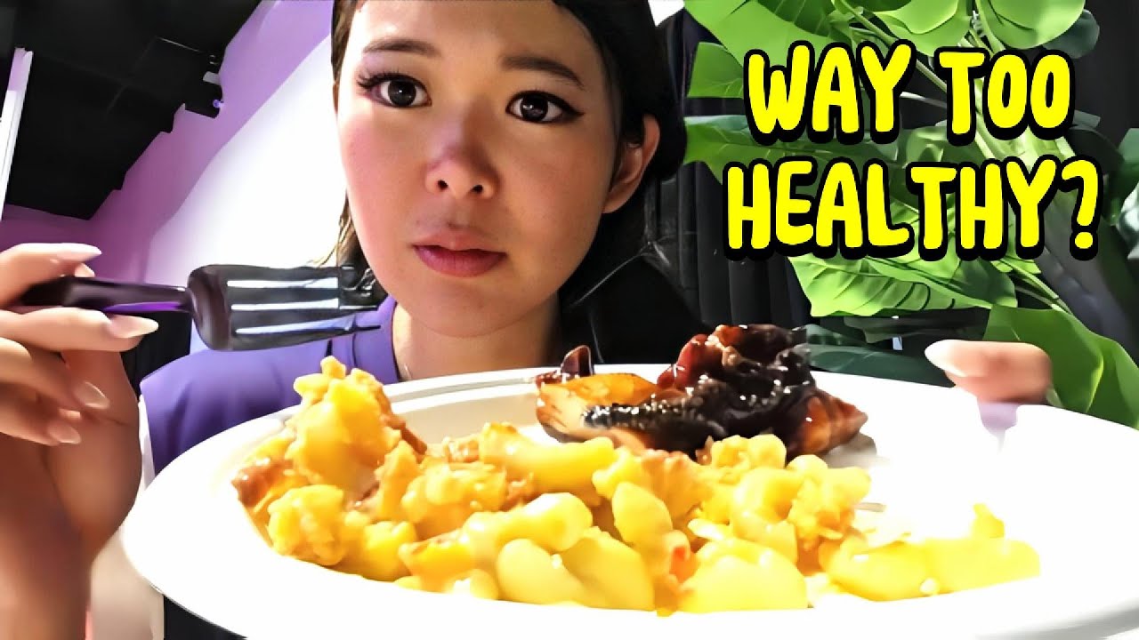 ExtraEmily пишет о еде с баскетбольного турнира Ludwig’s 🍗 «Это... слишком полезно?» | Обзоры еды...