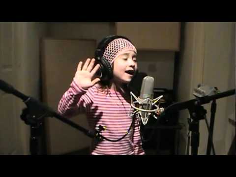 Star Spangled Banner 7 yr old most incredible sing...