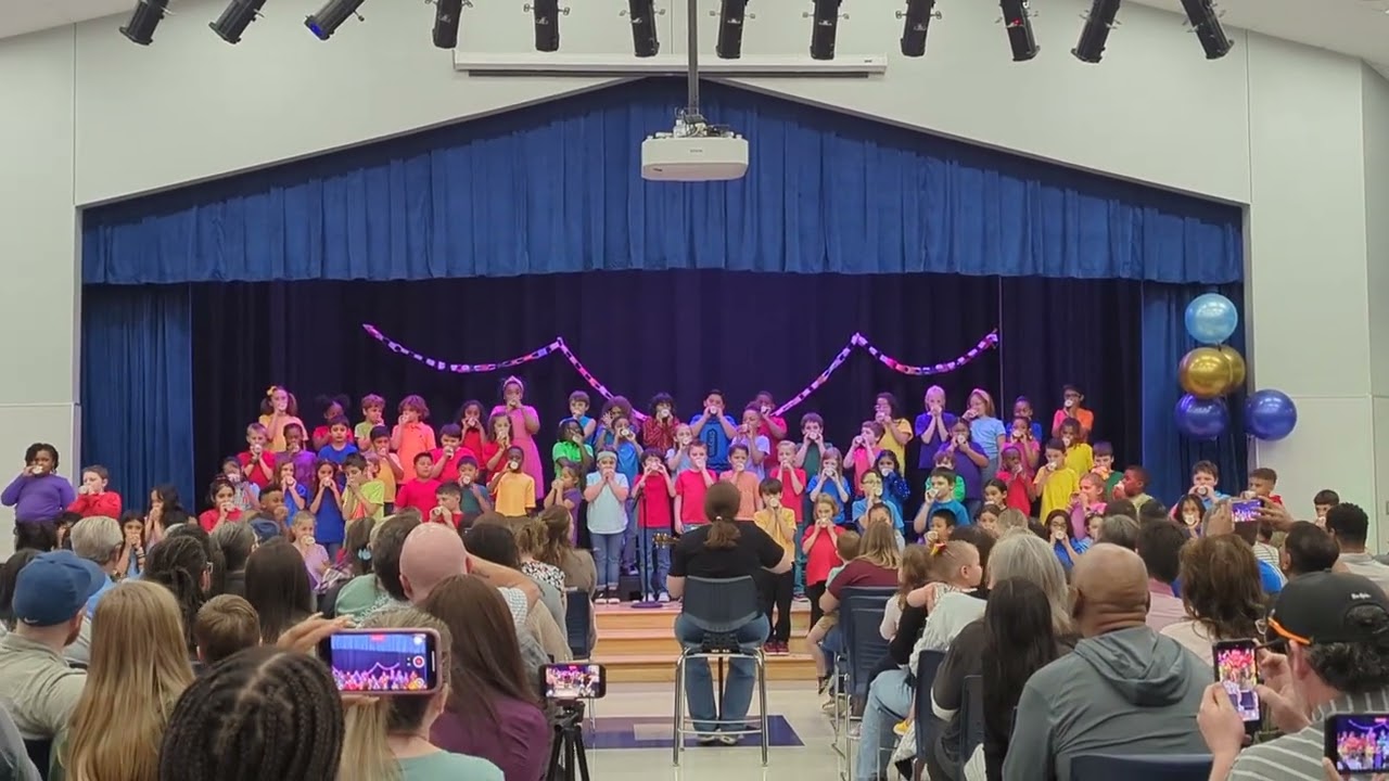 **I do not own the rights to this music**Lauren's 2nd grade concert 