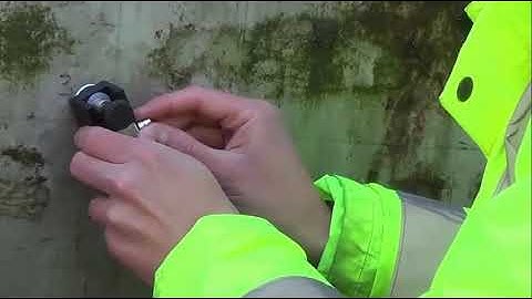 Mounting Acoustic Emission VS150 sensor to tank