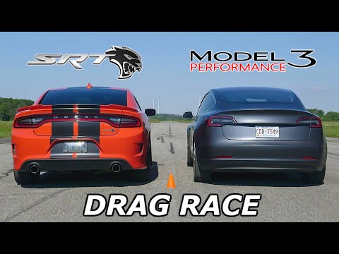 DRAG RACE – Dodge Charger SRT Hellcat vs Tesla Model 3 Performance // Throttle House Track Series