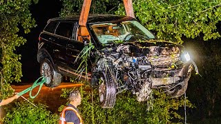 BERGING : Range Rover Sport  crasht in het water