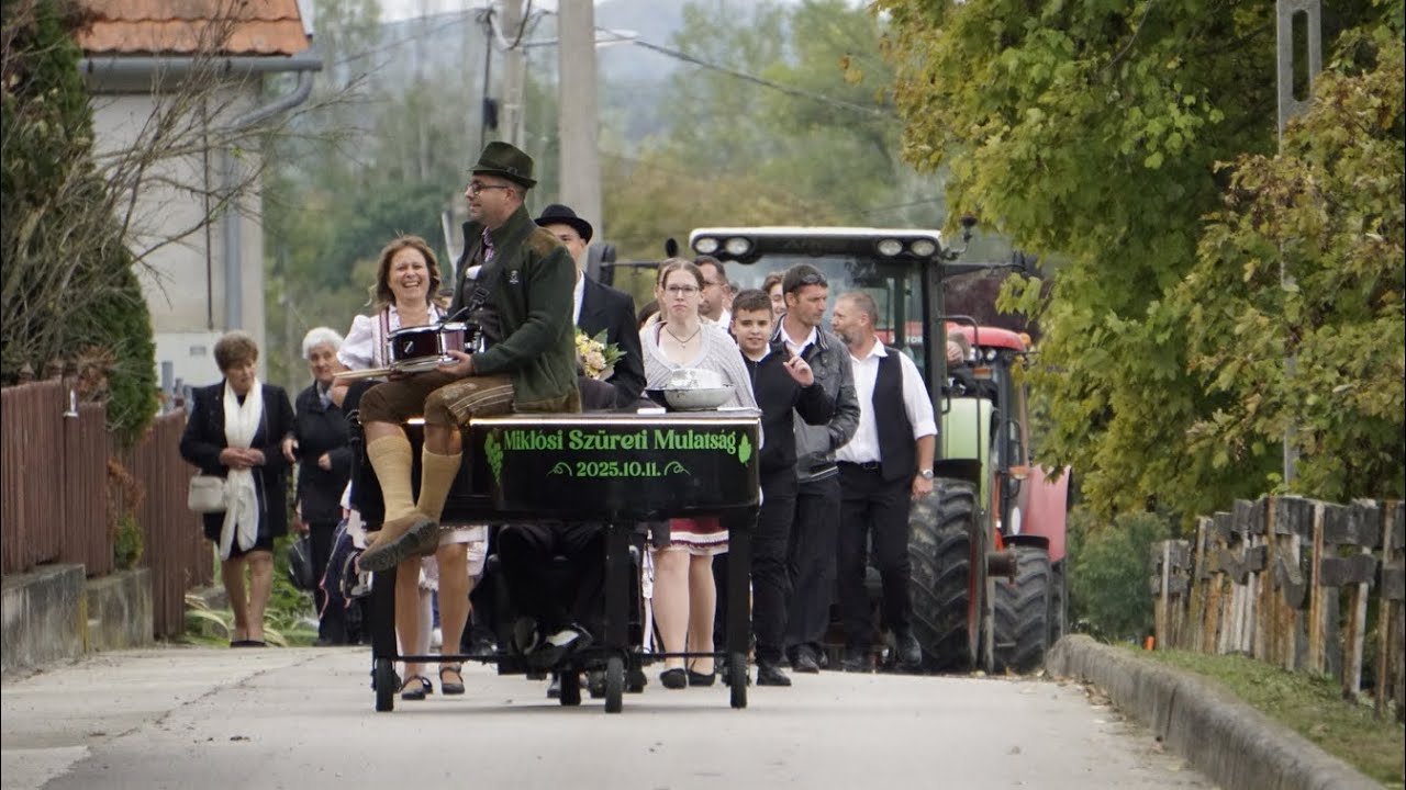 Miklósi szüreti felvonulás 