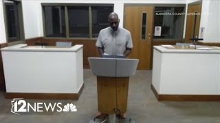 Man accused of beating Phoenix police officer makes first court appearance