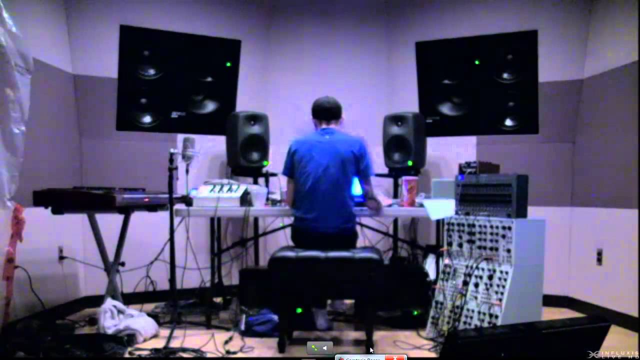 Deadmau5 Live Streaming In His New Studio Working On A New Track The Veldt Part 1 17 March 12 Youtube