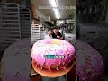 8 Façons Secrètes d’Avoir des Donuts Gratuits chez Krispy Kreme ! 🍩😱#shorts