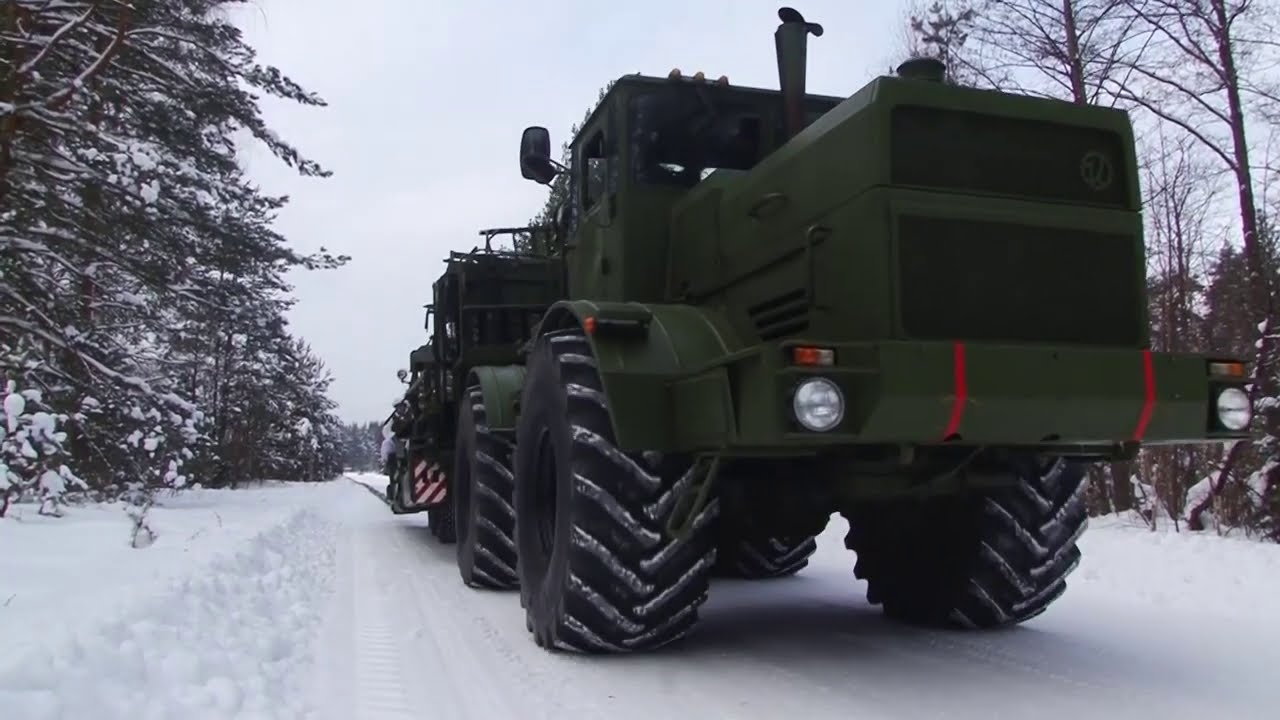 Прокладка топливной магистрали на учении со специалистами ...