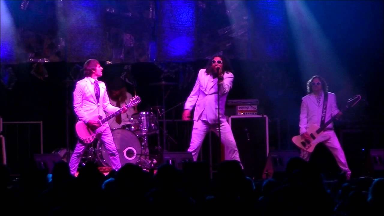 Tweed 5 ~ White Dynomite