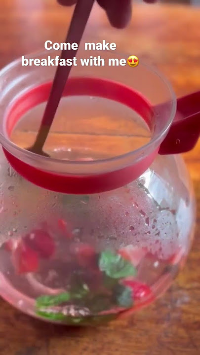 Healthy moves healthy mood//strawberry and basil tea#healthydrinks#healthyeats#fitgirl#unstoppable