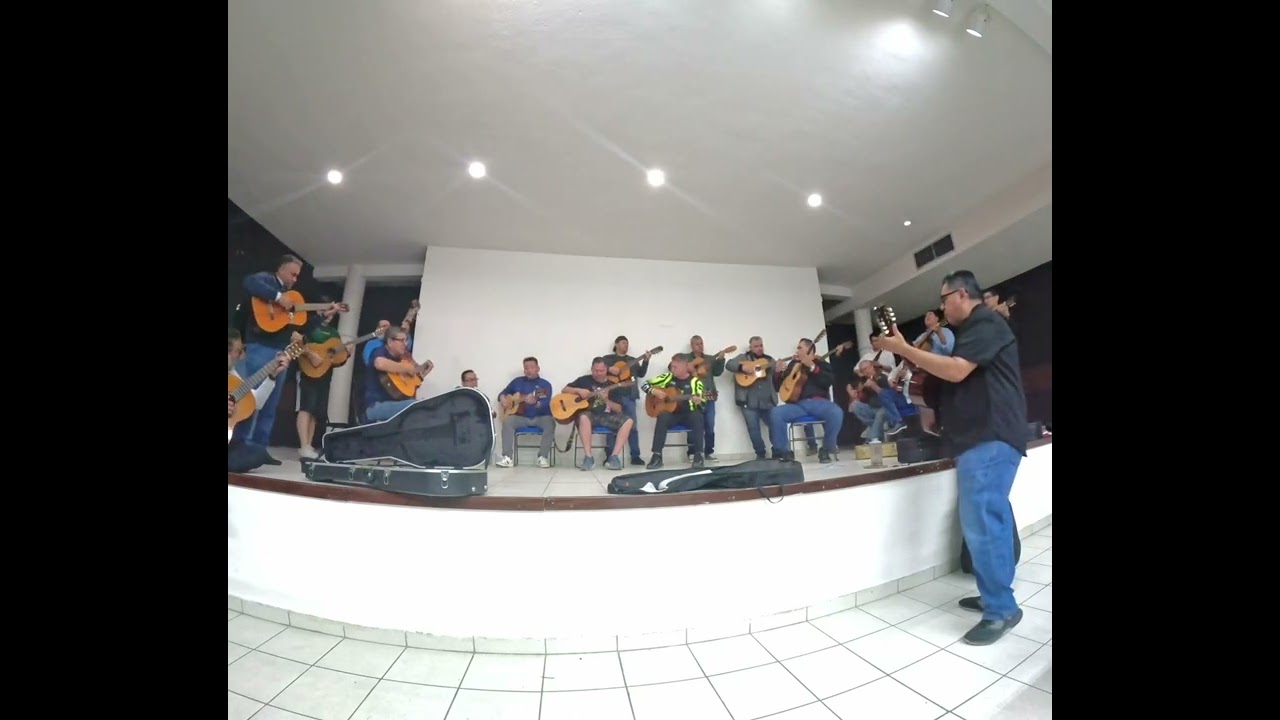 Del maestro Roberto Cantoral canción 