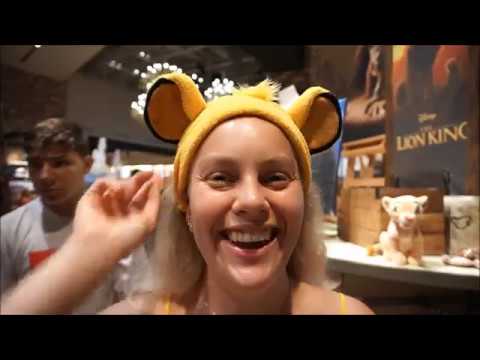 Vlog: Lion King Collection At Uniqlo And Disney Parks Patterned Leggings At World Of Disney!