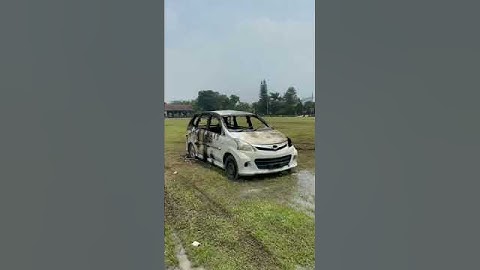 Thumbnail of Mobil Avanza meledak