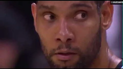Tim Duncan pushes Richard Jefferson !