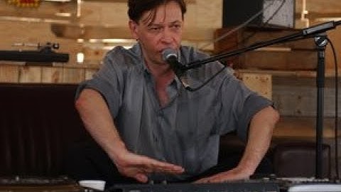 Sebastian Niessen Lecture (Cape Town 2003) | Red Bull Music Academy