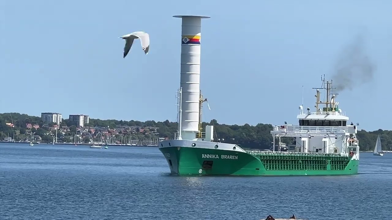 ANNIKA BRAREN Frachtschiff erreicht Nord-Ostsee-Kanal Schleuse Holtenau 20.6.2025