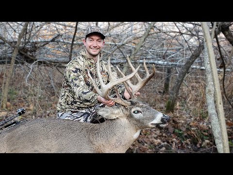 GIANT BUCK DOWN! Wisconsin Public Land