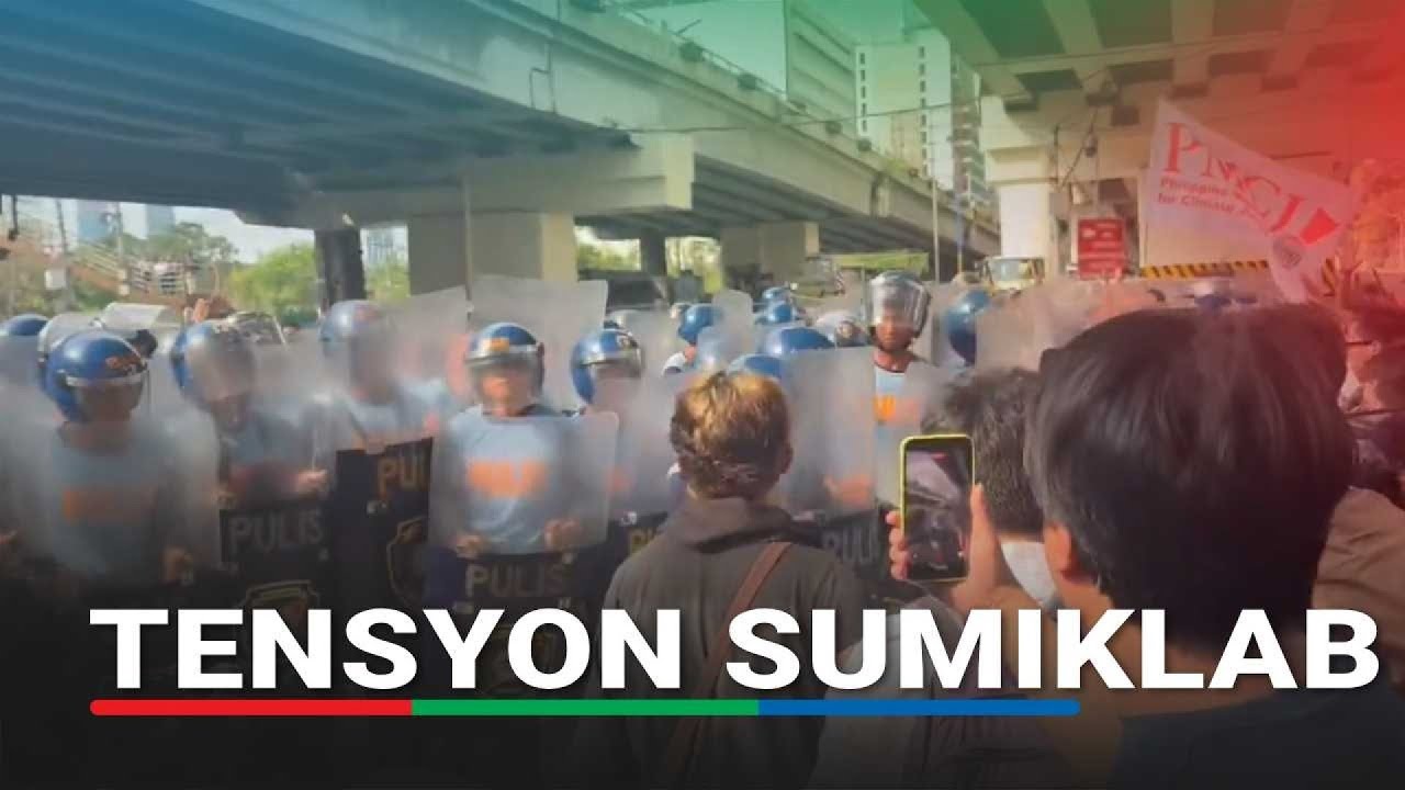 Tensyon sa pagitan ng pulis at raliyista sa selebrasyon ng EDSA
