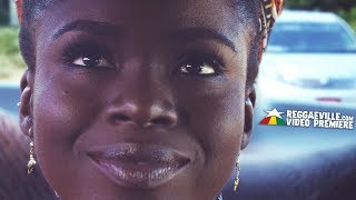 Miniatura de vídeo de "Vanessa Bongo - Jah Send Me [Official Video 2020]"