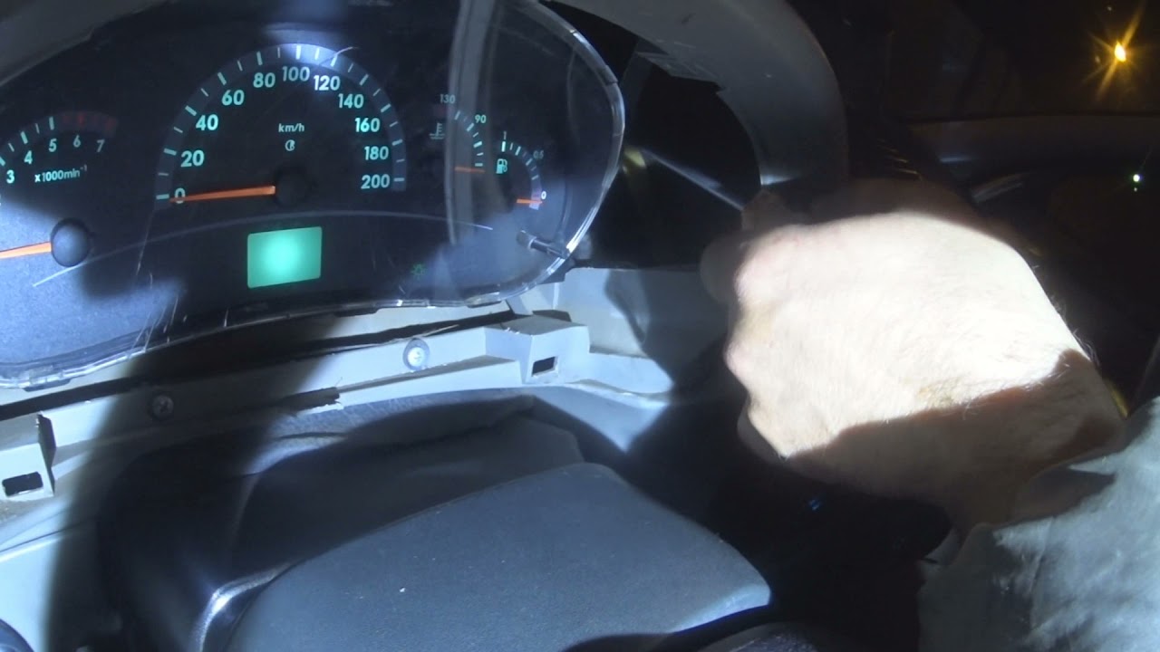 Замена Ламп в приборной панели и в центральной консоли подсветкпи ...