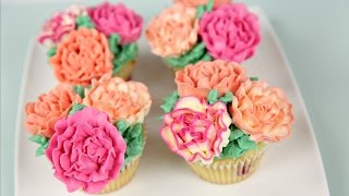 Carnation Flower Buttercream Cupcakes - CAKE STYLE