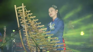 ĐỘC TẤU ĐÀN T"RƯNG "TÂY NGUYÊN CHÀO MẶT TRỜI" - NGHỆ SĨ LÂM NGỌC & DÀN NHẠC (NHÀ HÁT BÔNG SEN)