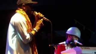 Cody Chessnutt Feat. Mos Def - Scroll Call @Cognac Blues Passions 2013