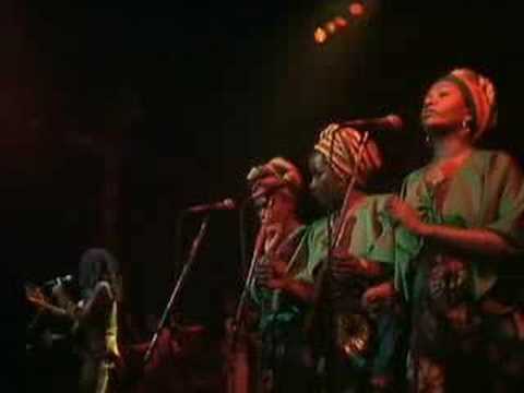 Bob Marley &amp; The Wailers - I Shot The Sheriff (Live At The Rainbow Theatre, London / 1977)
