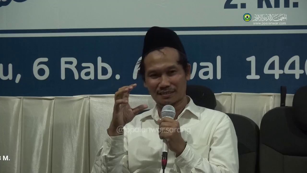 KH  Bahauddin Nur Salim (Gus Baha') : Ilmu Pesantren Itu Unik, Bisa Memecahkan Problem Apa Saja.